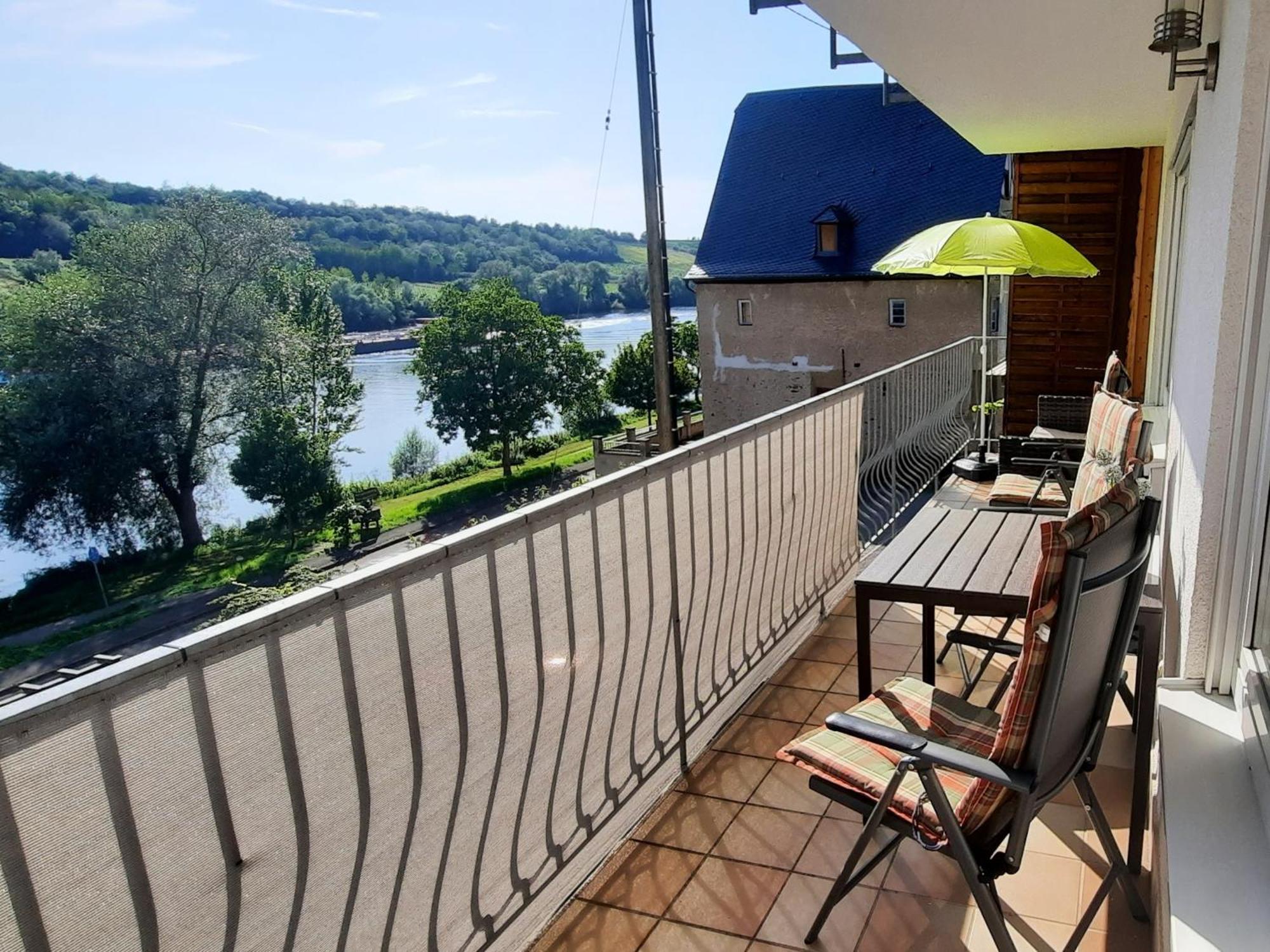 Apartments In Spay Bigone Zell-Merl Mosel Exteriör bild